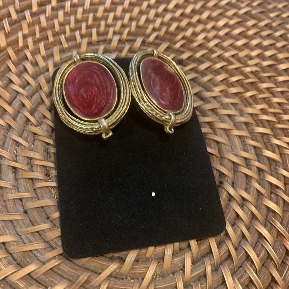 🌻2 for $15🌻 Vintage Clip-On Earrings